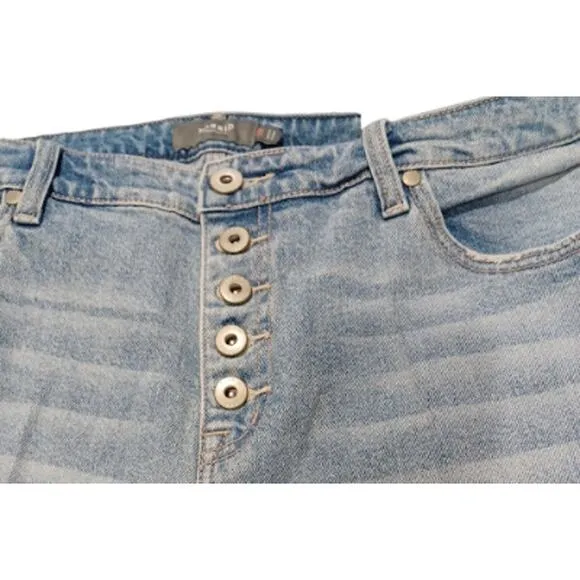 TORRID NEW LIGHT WASH DESTROYED HIGH RISE JEANS PLUS SIZE 18R