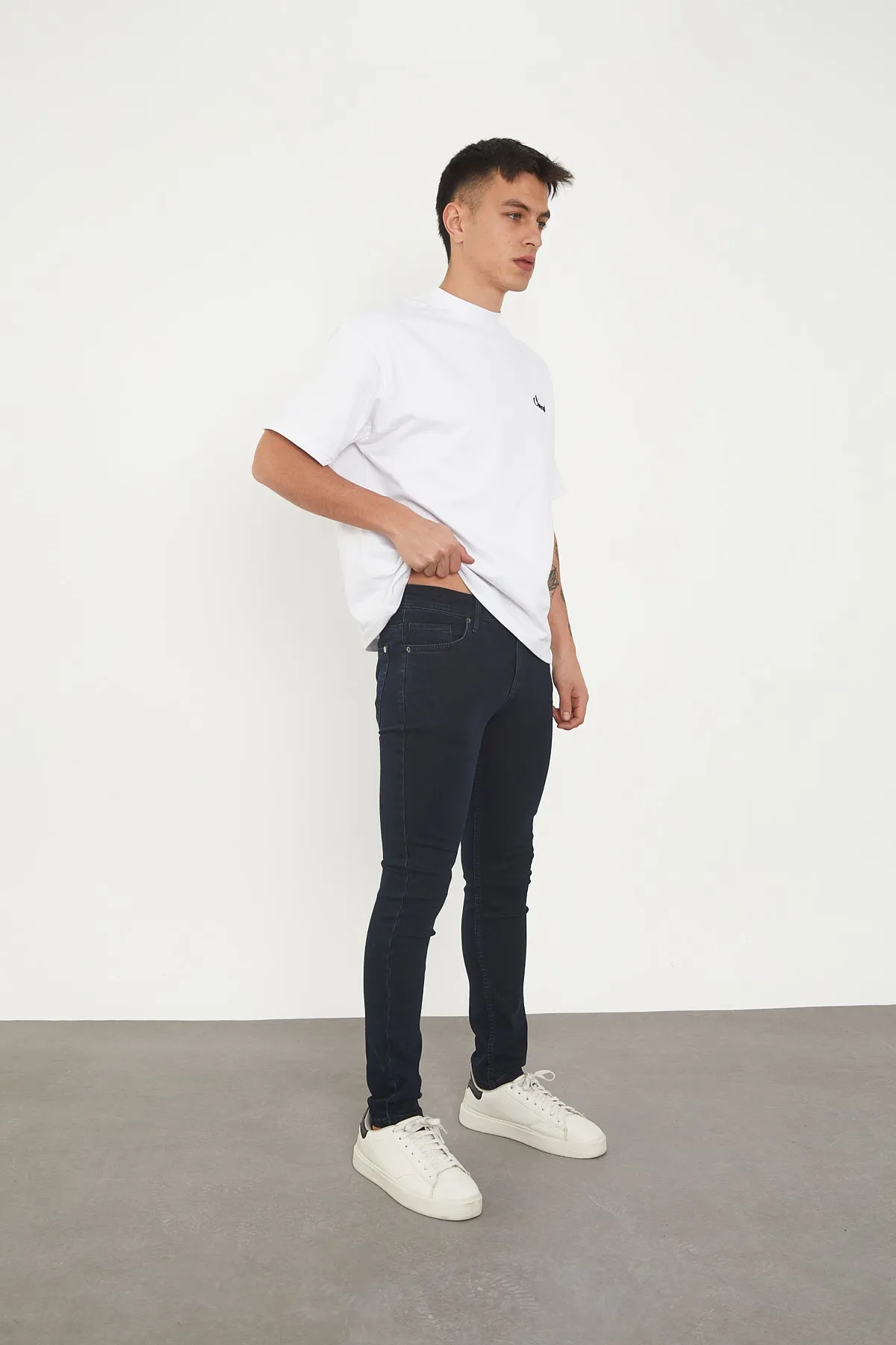 Wolfe Denim Slim Fit Jeans – Navy