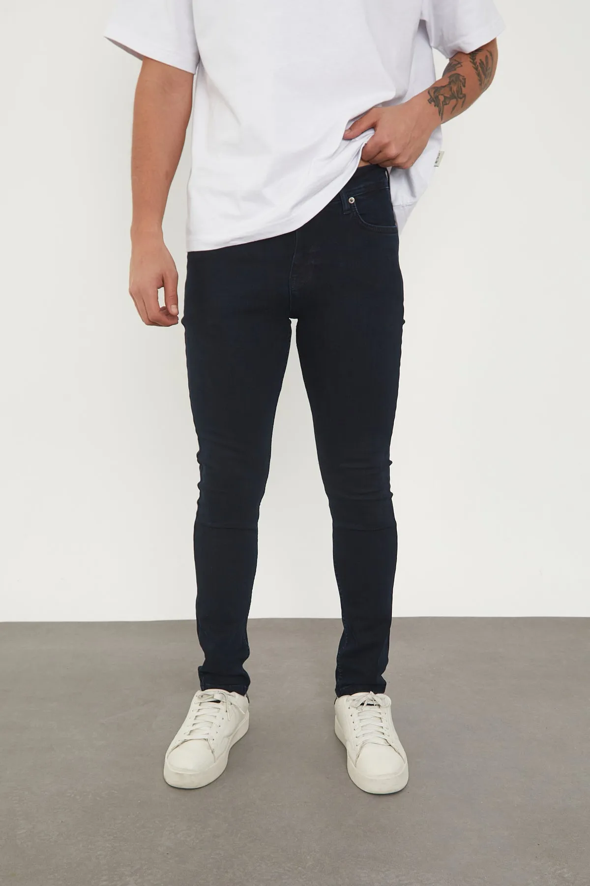Wolfe Denim Slim Fit Jeans – Navy