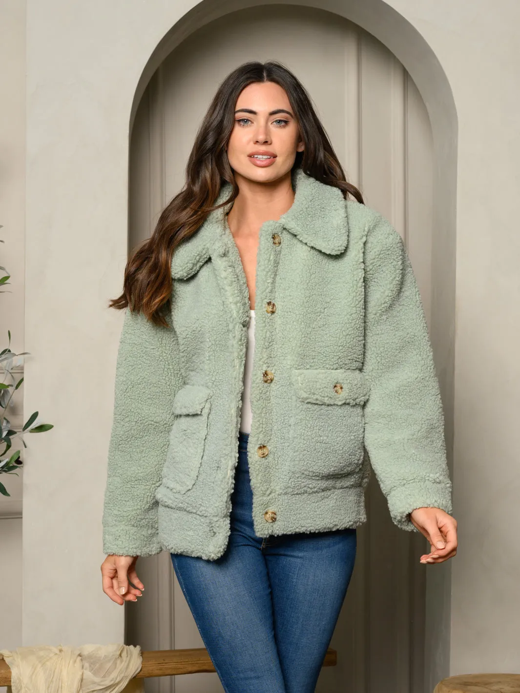 WOMEN'S FUZZY COLLAR BUTTON CLOSURE LONG JACKET