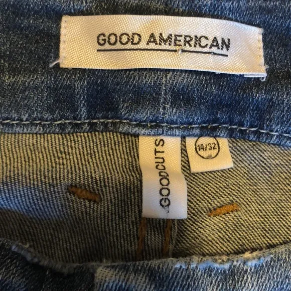 Women’s size 14/32 Good American Good Cuts Light Wash Distressed Jeans